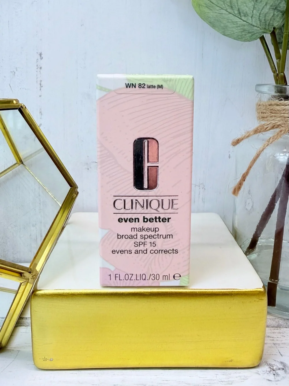 Clinique Even Better Makeup SPF 15 Broad Spectrum Foundation WN 82 Latte Medium